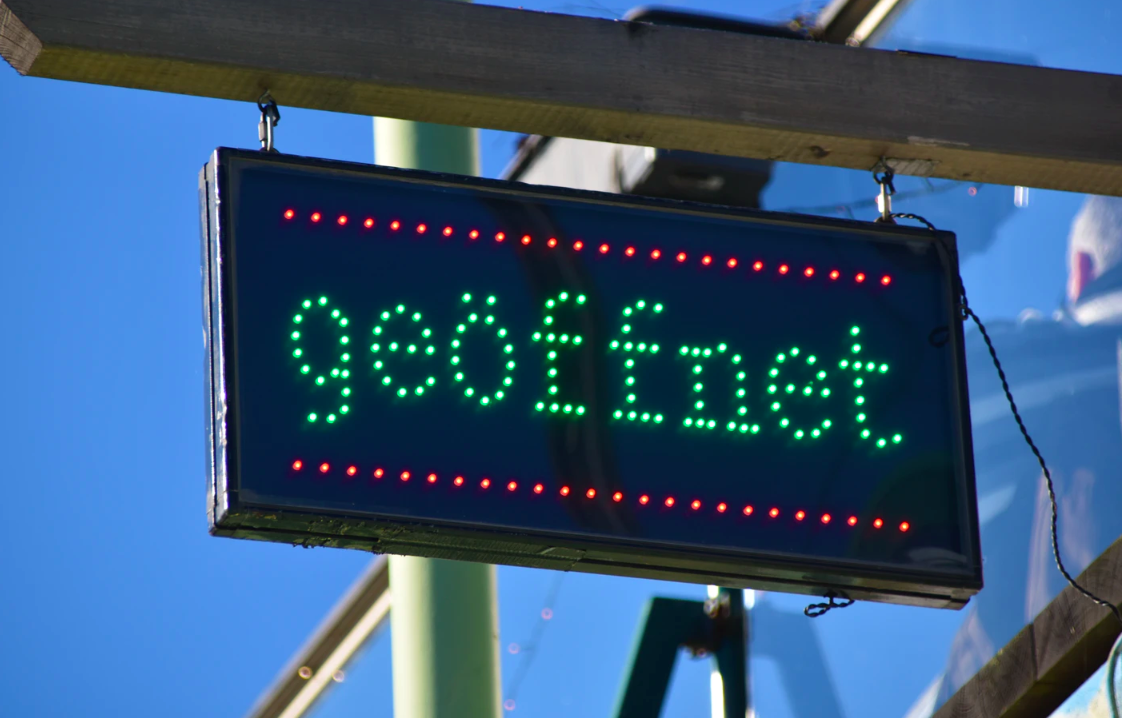 3 Fun Ways To Use Illuminated Box Signs + Design Tips
