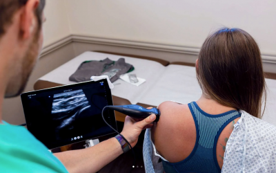 Ultrasound on a patient's shoulder.