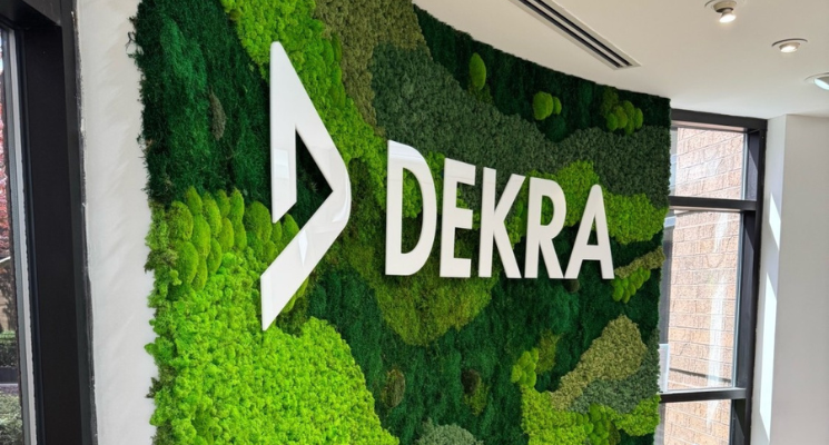 Signs for DEKRA