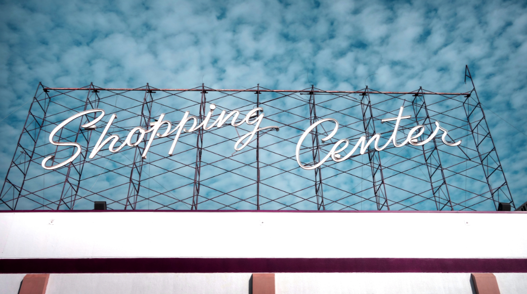 How To Create The Perfect Shopping Center Sign To Draw In The Crowds