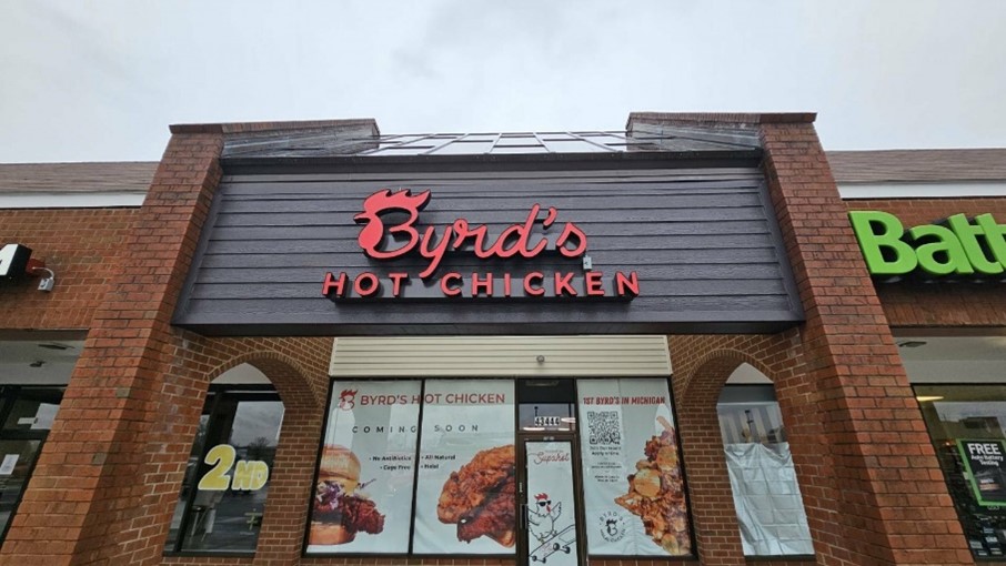 Exterior view of Byrd's Hot Chicken in Novi, MI.